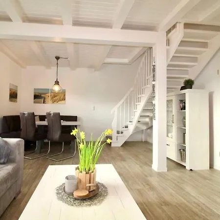Holiday home Neuland, Zwei Schlafzimmer, Ueberdachte Terrasse, Eingezaeunter Garten, Hund Willkommen! *